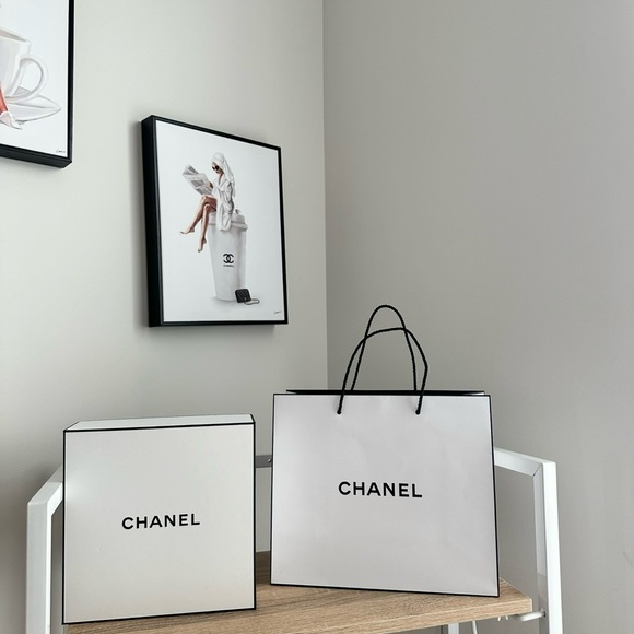 Chanel Classic White Bag and Box Set - Picture 1 of 6